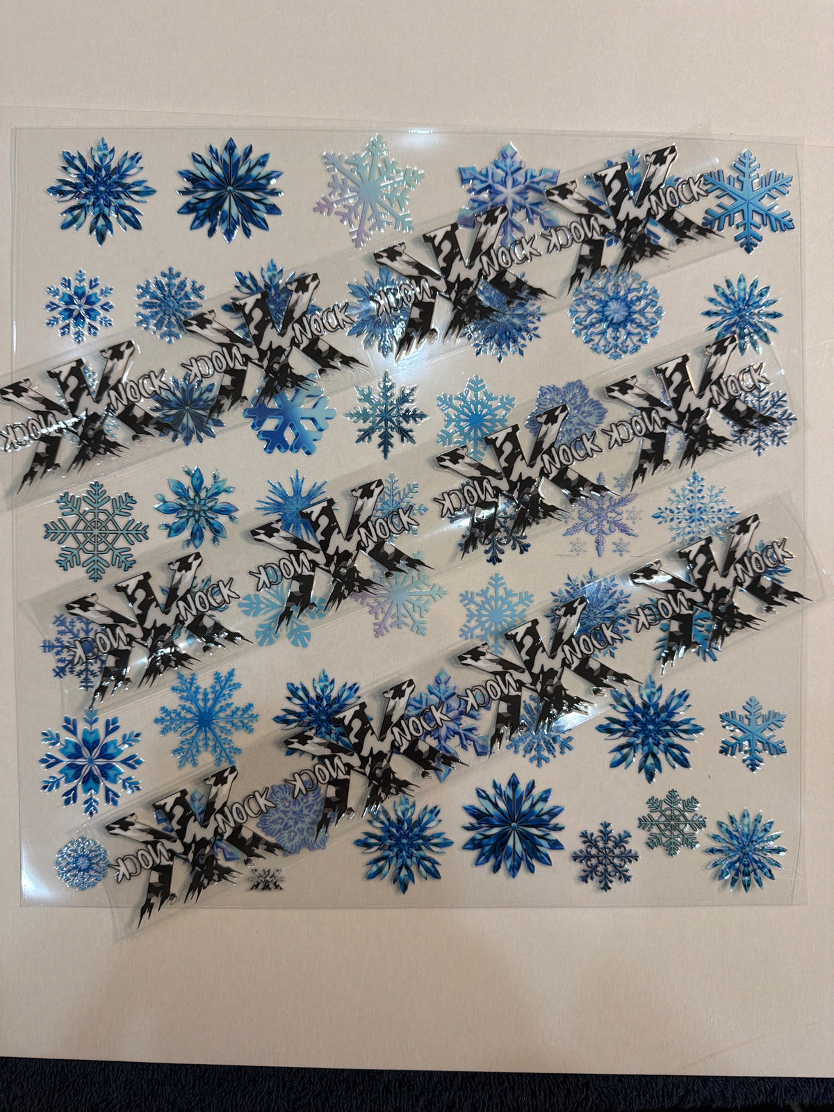 E 1038 9/19 Ice Crystal Snow