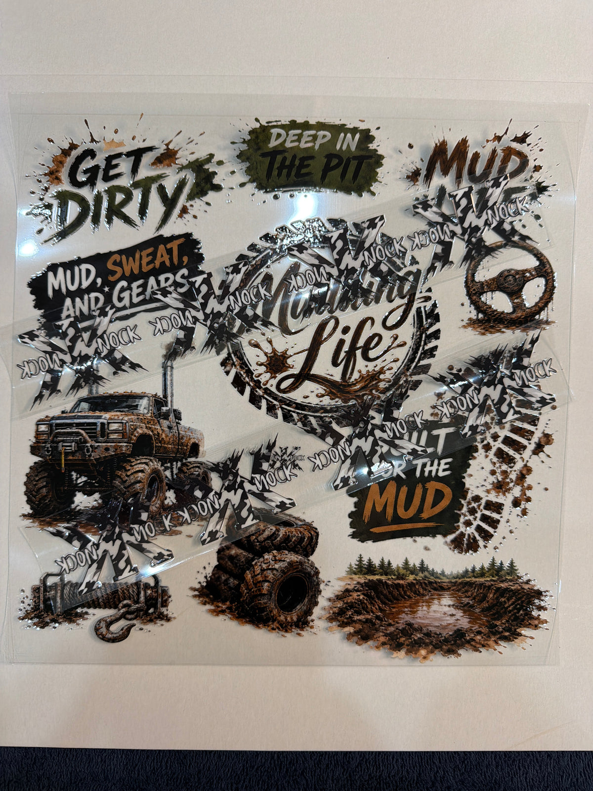 E 1021 9/19 Muddin Life