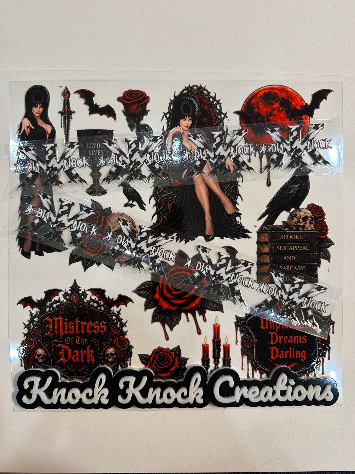 E 1033 9/19 Mistress Of The Dark